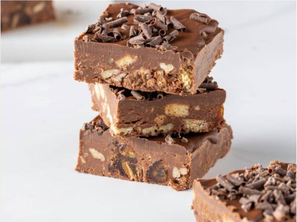 date and pecan tiffin